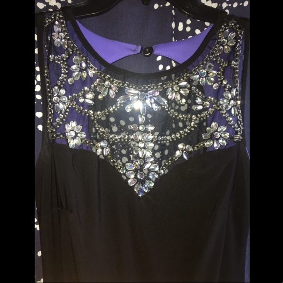 Windsor Black Long dress with Mesh Jewel Neckline - Picture 6 of 8